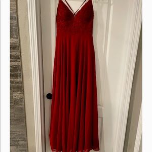 Azazie Women’s Burgundy Floor-Length Gown